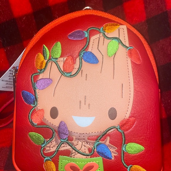 Loungefly Guardians of the Galaxy Groot Holiday Wristlet - Picture 2 of 4